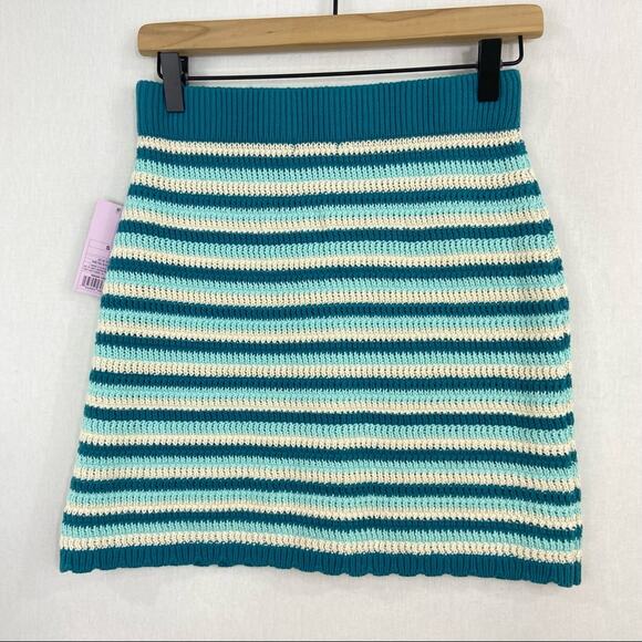 NWT Wild Fable Knit Scallop Hem Striped Skirt size Small - Picture 3 of 9